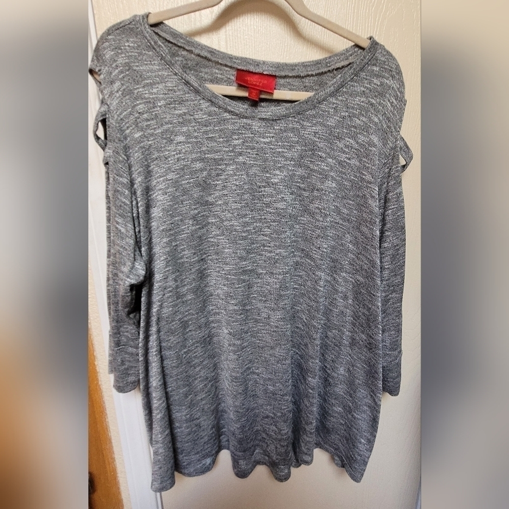 Jennifer Lopez lattice sleeve top